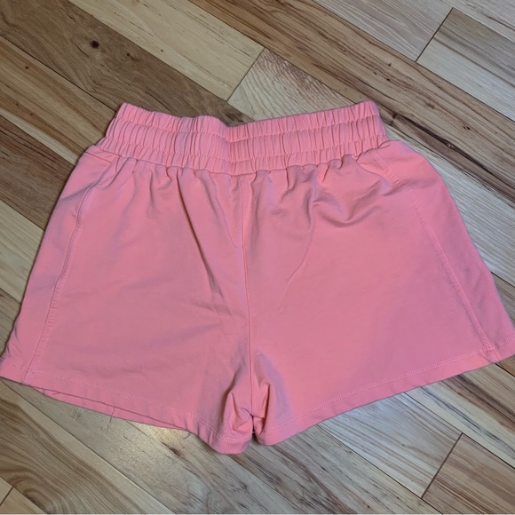 ⭐️Vaca Soon Sale⭐️ DOYOUEVEN Shorts - Picture 4 of 9